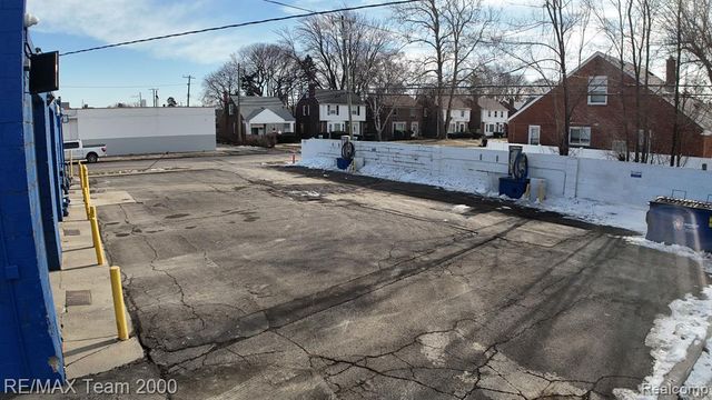 19501 Plymouth Road, Detroit, MI 48228
