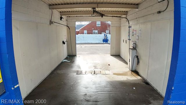 19501 Plymouth Road, Detroit, MI 48228