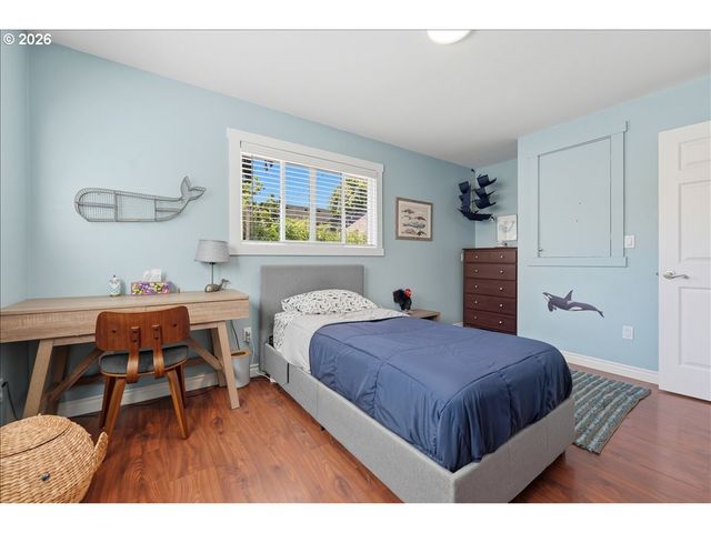 6910 Ne PACIFIC St, Portland, OR 97213