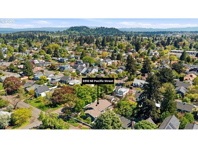 6910 Ne PACIFIC St, Portland, OR 97213