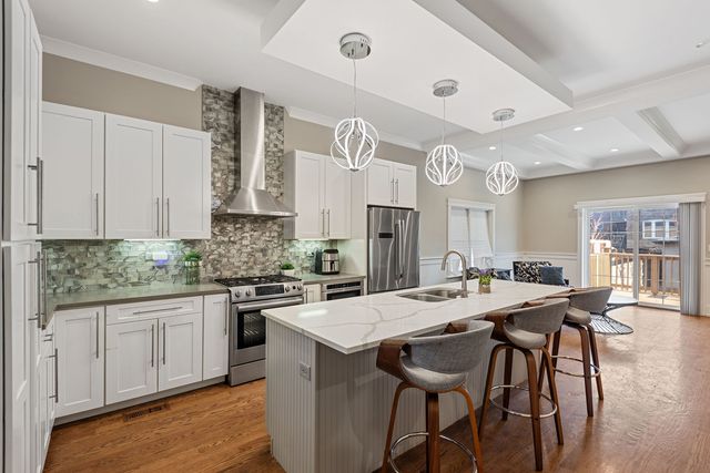 4223 S Wabash Avenue, Chicago, IL 60653