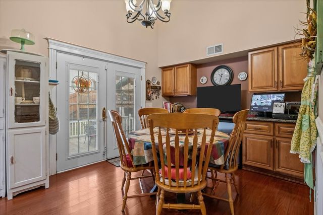 307 Crestview Dr, Dickson, TN 37055