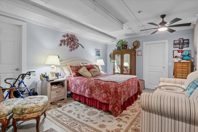 307 Crestview Dr, Dickson, TN 37055