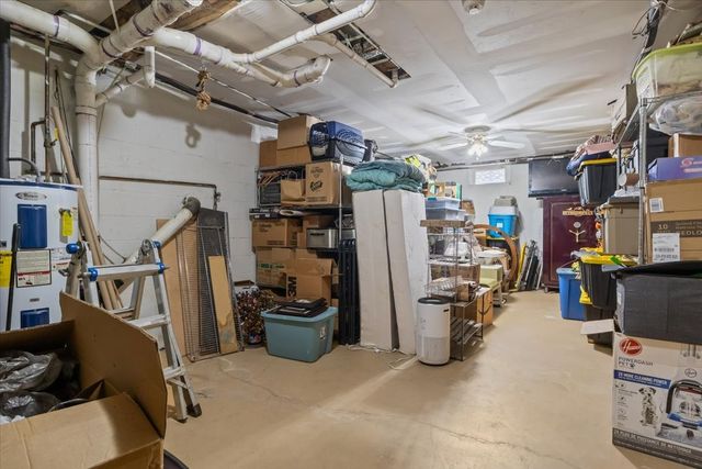 307 Crestview Dr, Dickson, TN 37055