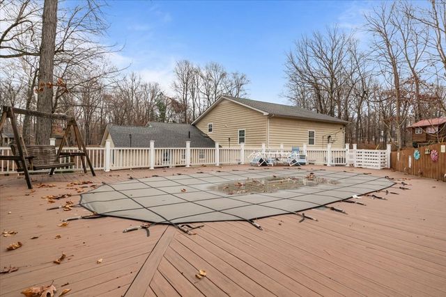 307 Crestview Dr, Dickson, TN 37055