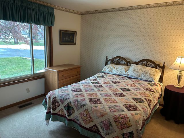 115 S Zeeland Parkway 115, Zeeland, MI 49464