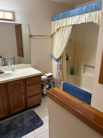 115 S Zeeland Parkway 115, Zeeland, MI 49464