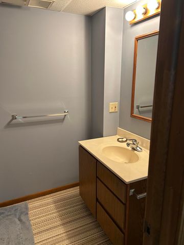 115 S Zeeland Parkway 115, Zeeland, MI 49464