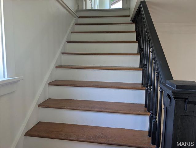 6769 Chamberlain Avenue, St Louis, MO 63130