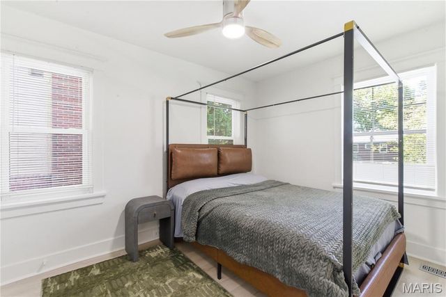 6769 Chamberlain Avenue, St Louis, MO 63130