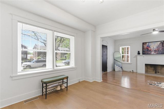 6769 Chamberlain Avenue, St Louis, MO 63130