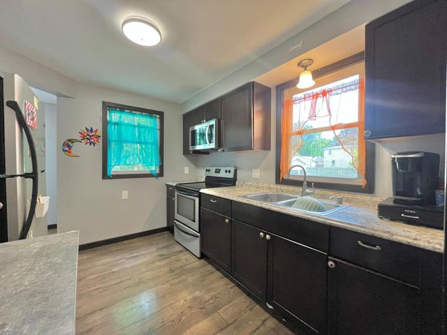 611 16th Street SW, Willmar, MN 56201