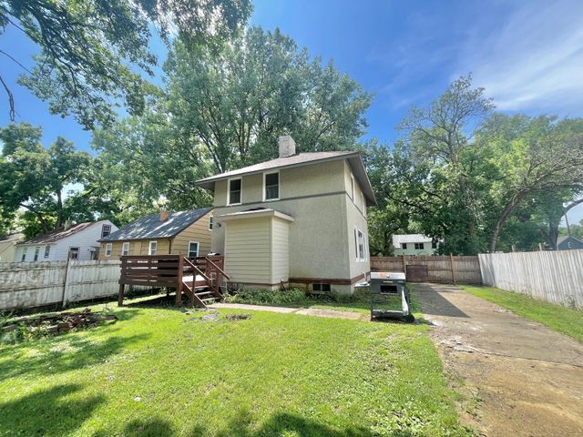611 16th Street SW, Willmar, MN 56201