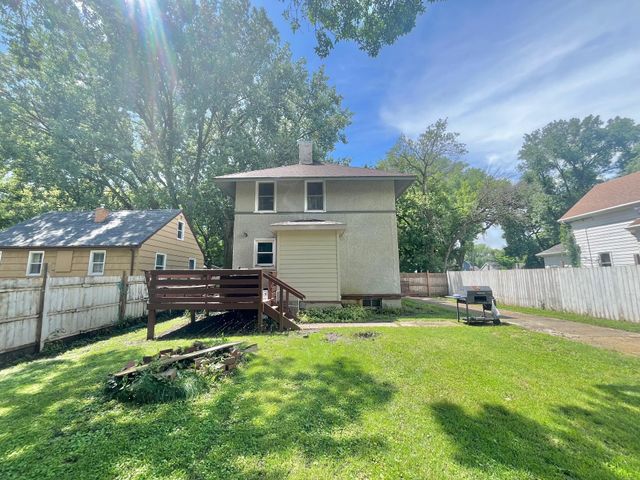 611 16th Street SW, Willmar, MN 56201