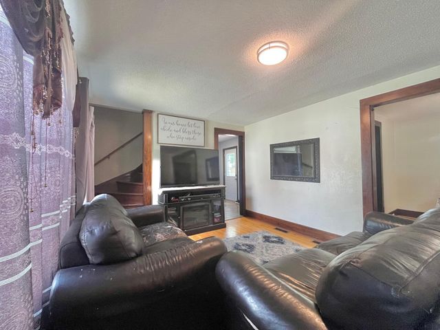 611 16th Street SW, Willmar, MN 56201