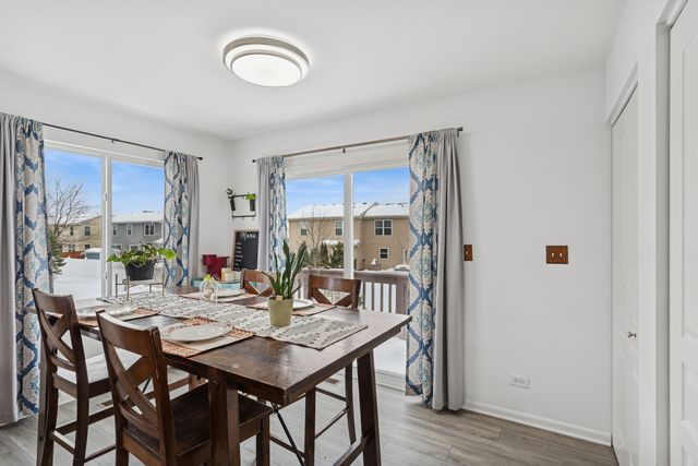 308 Niagara Lane, Volo, IL 60073