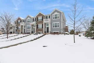 308 Niagara Lane, Volo, IL 60073