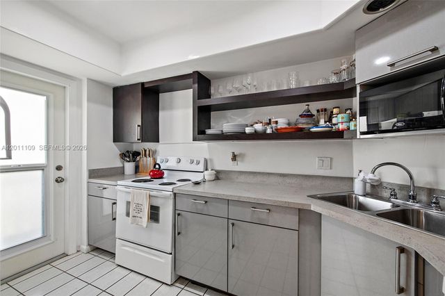 1100 SW 12th St 300, Fort Lauderdale, FL 33315