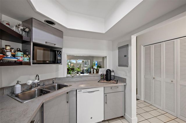 1100 SW 12th St 300, Fort Lauderdale, FL 33315
