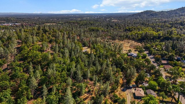 13695 Lena Way, Shasta Lake, CA 96019