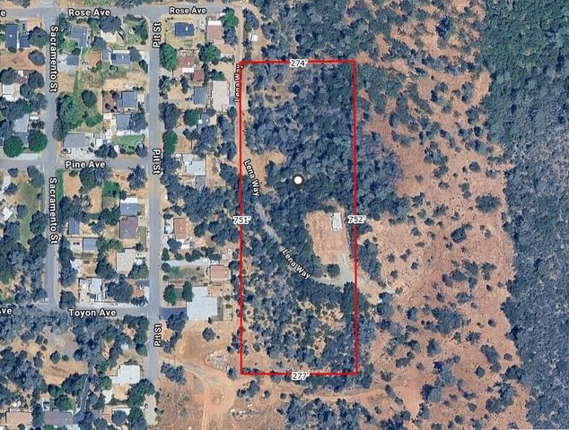 13695 Lena Way, Shasta Lake, CA 96019