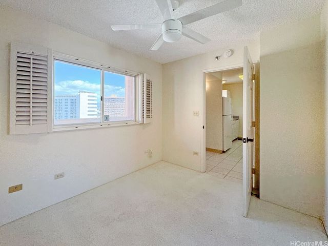 3075 Ala Poha Place 1704, Honolulu, HI 96818
