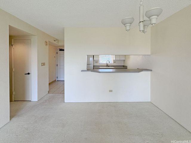 3075 Ala Poha Place 1704, Honolulu, HI 96818