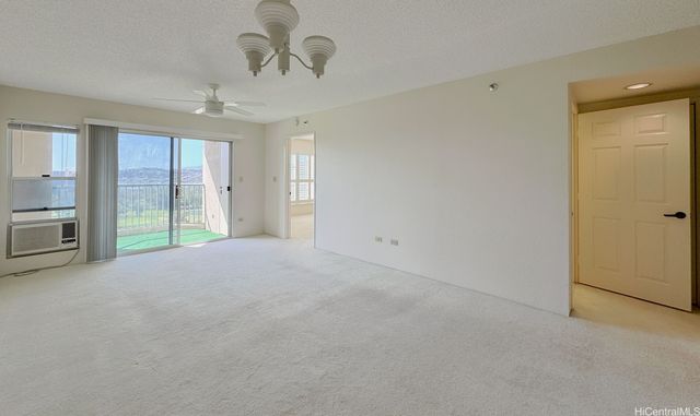 3075 Ala Poha Place 1704, Honolulu, HI 96818