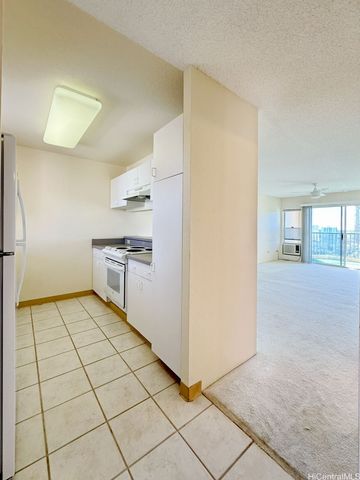 3075 Ala Poha Place 1704, Honolulu, HI 96818