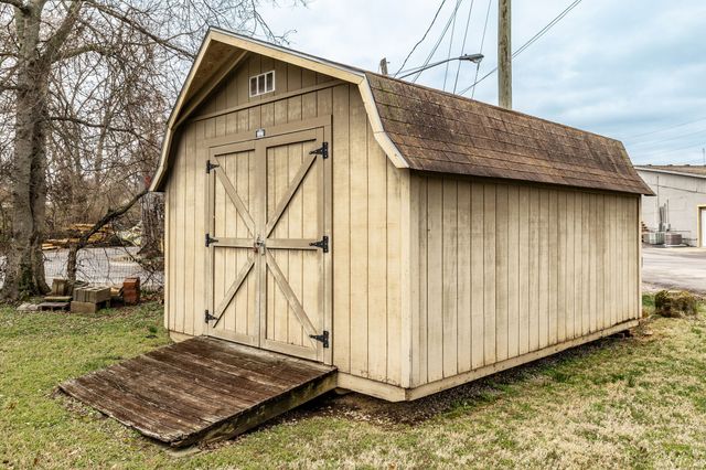 115 East Ave, Goodlettsville, TN 37072