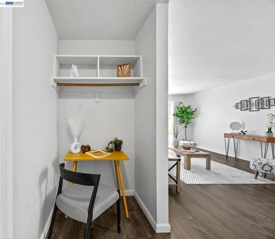 955 Shorepoint Ct 310, Alameda, CA 94501