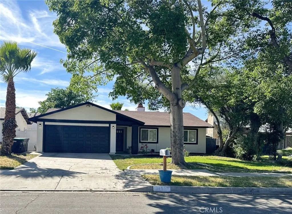 1161 BLUE RIDGE Lane, Colton, CA 92324