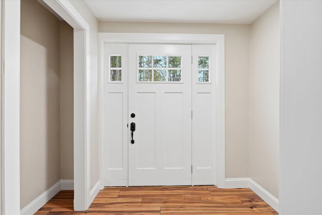 293 Lawrence Road, Salem, NH 03079