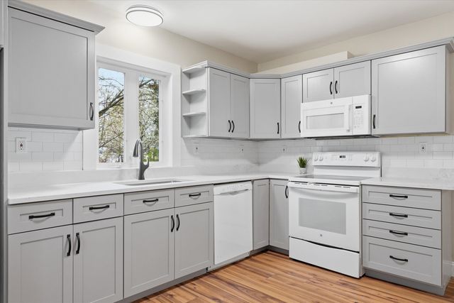 293 Lawrence Road, Salem, NH 03079