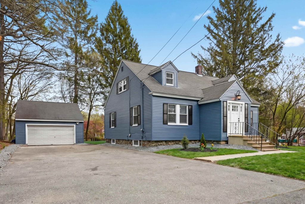 293 Lawrence Road, Salem, NH 03079