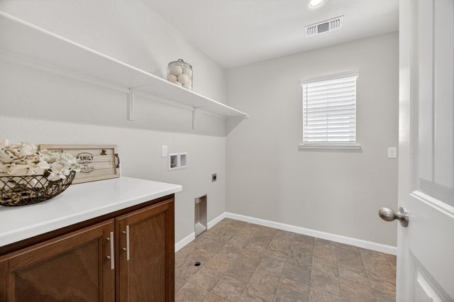4265 Verdant St, Stockton, CA 95204