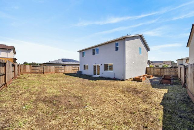 4265 Verdant St, Stockton, CA 95204