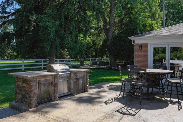 134 Beekin Drive, Hillsboro, OH 45133