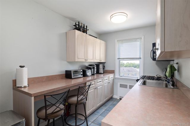 251-38 71st Avenue 80B, Bellerose, NY 11426