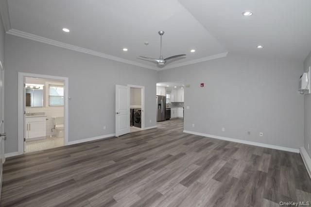183 N Wellwood Avenue 9, Lindenhurst, NY 11757