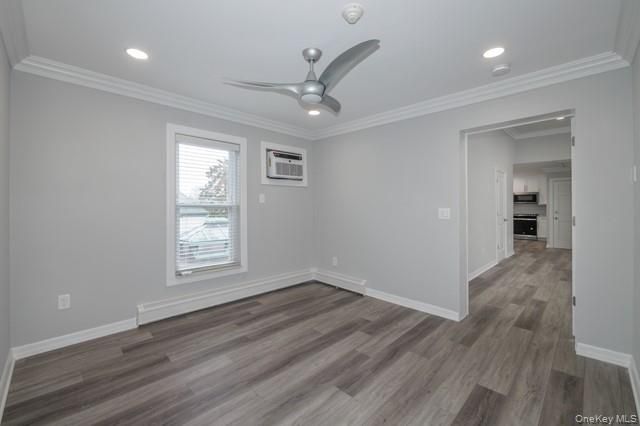 183 N Wellwood Avenue 9, Lindenhurst, NY 11757