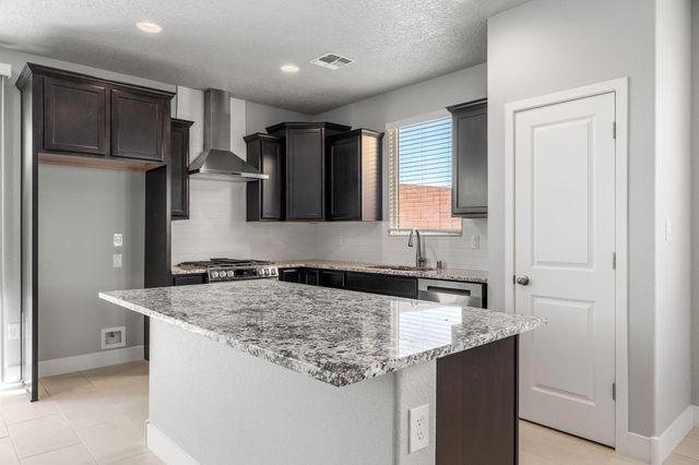 3652 Queen Court NE, Rio Rancho, NM 87144