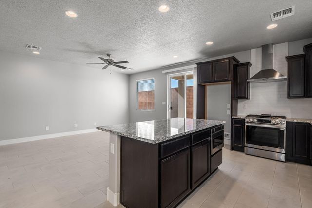 3652 Queen Court NE, Rio Rancho, NM 87144