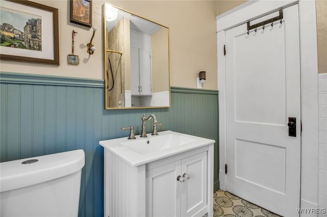 108 Burlington Avenue, Lancaster, NY 14043