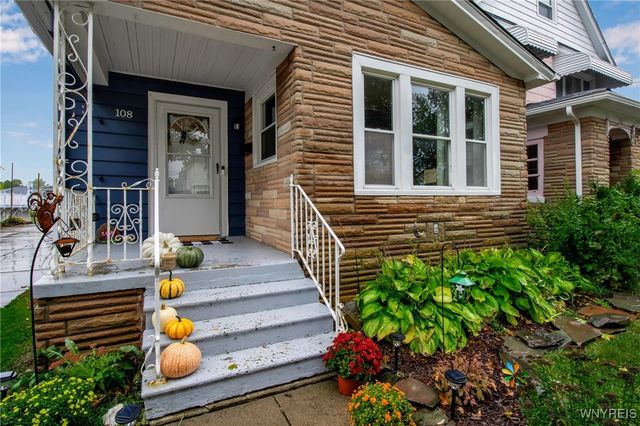 108 Burlington Avenue, Lancaster, NY 14043