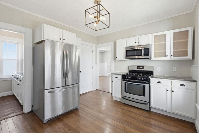 10 Hayes Avenue, Manchester, NH 03103