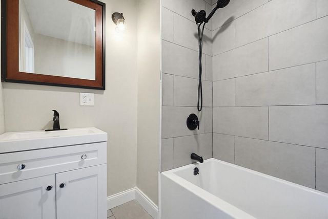 10 Hayes Avenue, Manchester, NH 03103