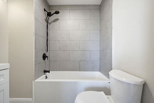 10 Hayes Avenue, Manchester, NH 03103