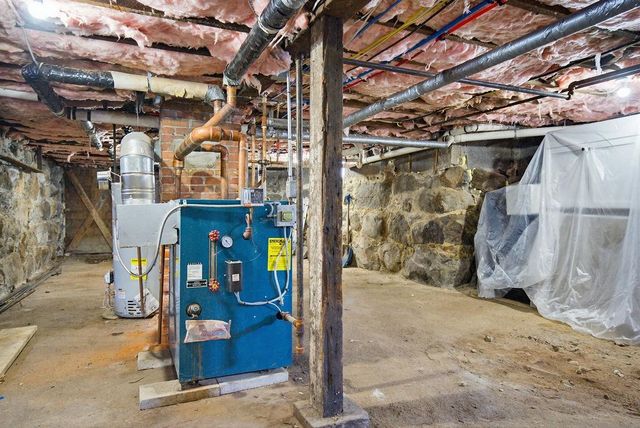 10 Hayes Avenue, Manchester, NH 03103