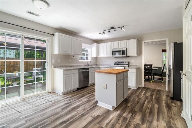 110 Pippin DR, Suffolk, VA 23434